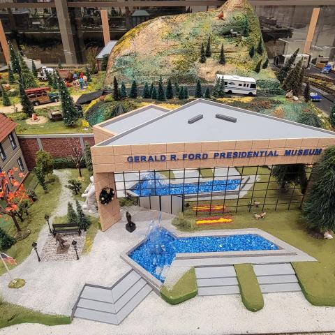 Model train set with iconic Grand Rapids buildings