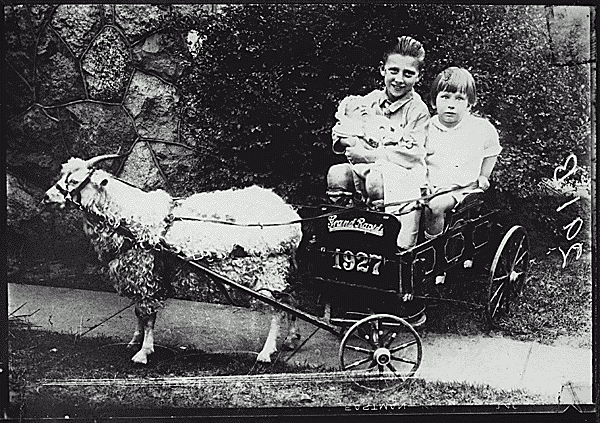 H0018-2. Thomas, Richard, and James Ford. 1927.