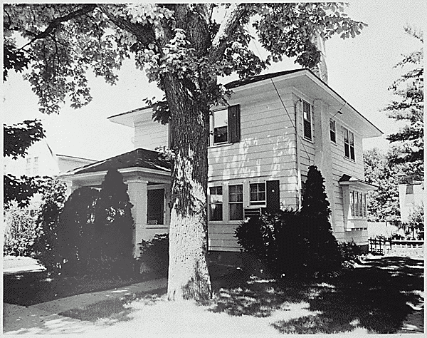 H0032-2. 2153 Lake Drive, SE, East Grand Rapids, MI. 1974.