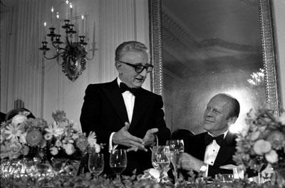 A1013-5A. Italian President Giovanni Leone makes remarks at a State Dinner held in his honor during the State Visit of the President and Mrs. Leone.  State Dining Room, White House.  September 25, 1974.