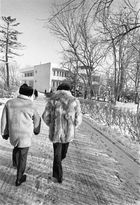 A2147-27. President Ford and Henry Kissinger walk to the summit  meeting room at Okeansky Sanatorium. November 24, 1974.