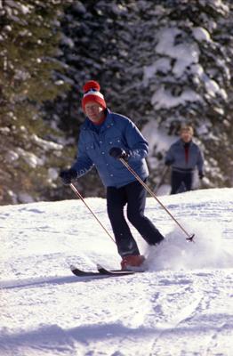 A2599-32 - President Ford skiing at Vail, CO. December 1974.