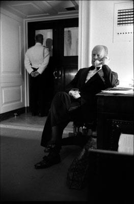 A4545-24A. President Ford excused himself from a White House dinner for Netherlands’ Prime Minister Johannes den Uyl to take a phone call about plans to retake the S.S. Mayaguez and its crew. May 14, 1975.