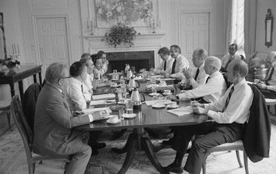 A5724-09. President Ford meets with General Secretary Brezhnev at the American Embassy.  July 30, 1975. 
