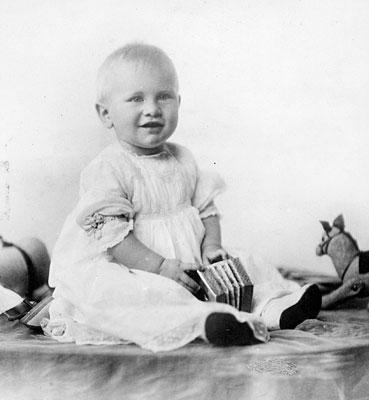 H0003-02. Portrait of Gerald R. Ford, named Leslie Lynch King, Jr. until 1916, around ten months old. ca. June 1914