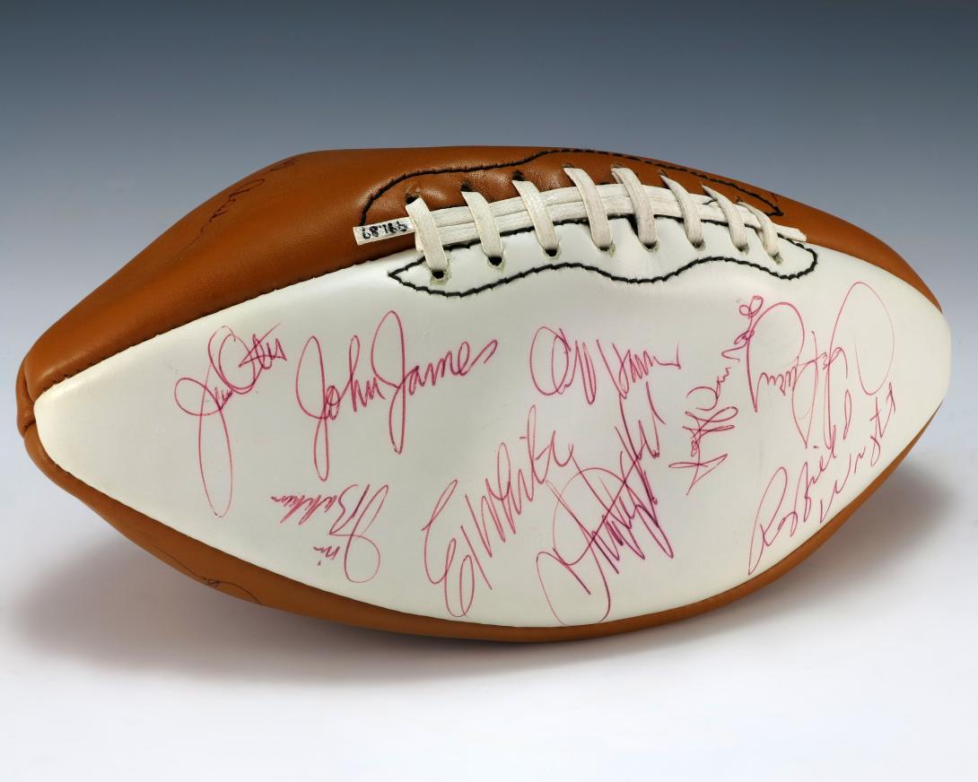 Football signed by 1975 Pro Bowl team