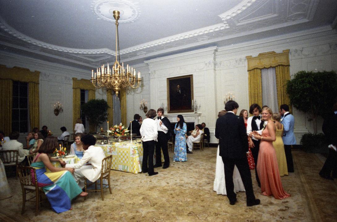 38-WHPO-A4765-30. Susan Ford with classmates and their dates at the Holton-Arms School Senior Prom, 5/31/1975.