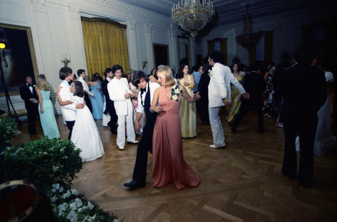 38-WHPO-A4766-08A. Susan Ford dancing with her date Billy Pifer at the Holton-Arms School Senior Prom, 5/31/1975.