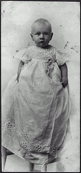 H0040-4. Gerald R. Ford, Jr. (then known as Leslie Lynch King, Jr.) in baptismal gown. 1914.